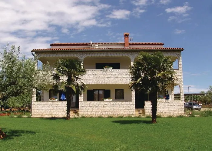 Amazing Apartment In Porec With Wifi
